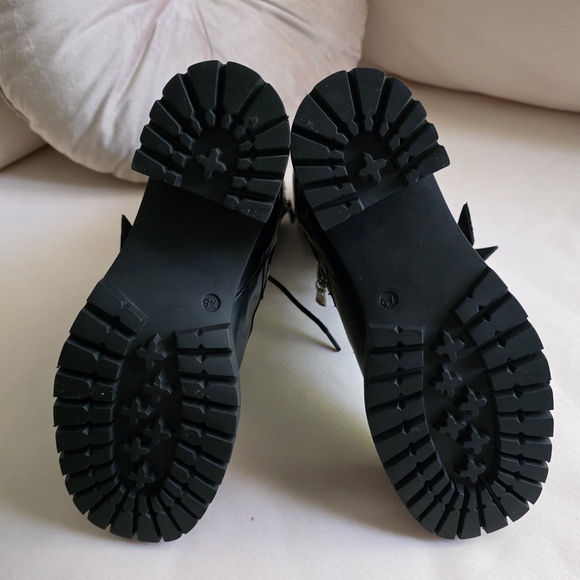 Black Combat  Boots with Red Accents 7.5 - Picture 4 of 10